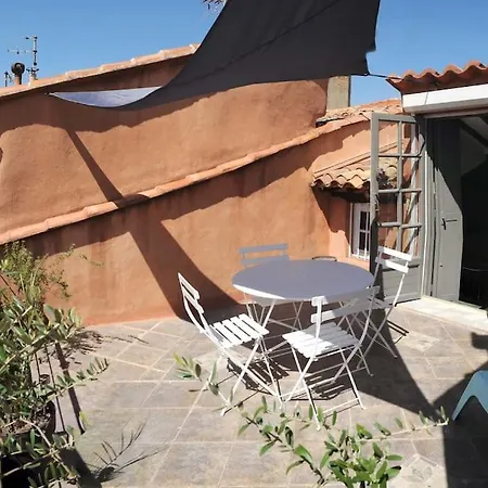 Vieille 55 M2 Avec Terrasse 16m2 Et 2chambres Vraie Climatisation Apartment *