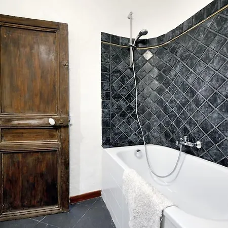 Vieille 55 M2 Avec Terrasse 16m2 Et 2chambres Vraie Climatisation Apartment Aix-en-Provence