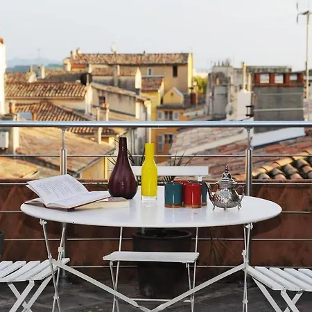 Vieille 55 M2 Avec Terrasse 16m2 Et 2chambres Vraie Climatisation Apartment *